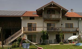 offener Balkon 3 Jahre alt, nicht gestrichen