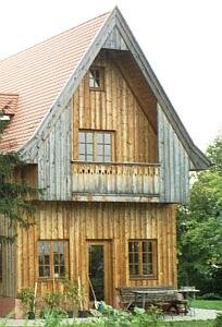 Balkon mit Katzenlaube